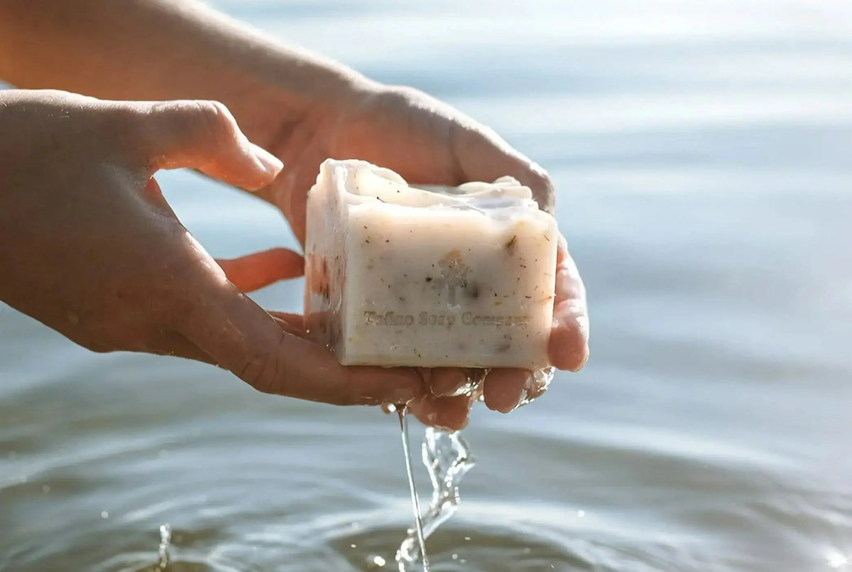 Tofino Soap Company 쇼피파이 브랜드 사례 메인 비주얼